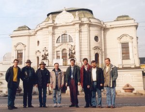April 1999